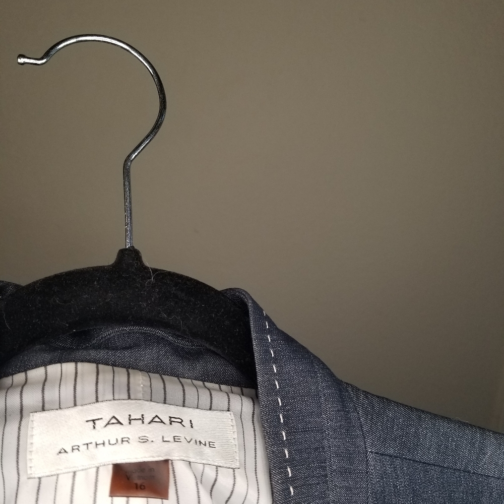 Vest - Picture 3 of 3